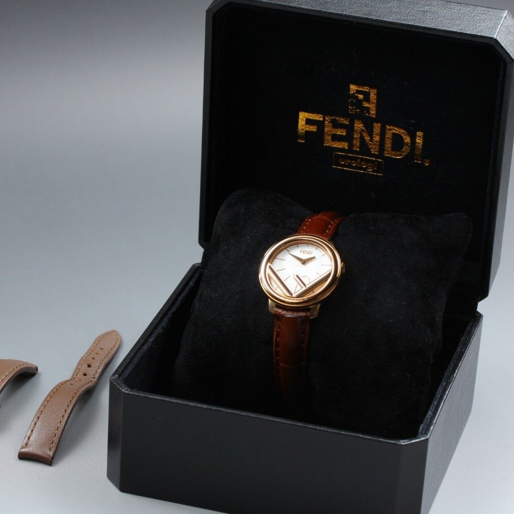 【稼働品】FENDI Runaway 006-71000S-043 ホワイト ゴールド クオーツ レディース #17493