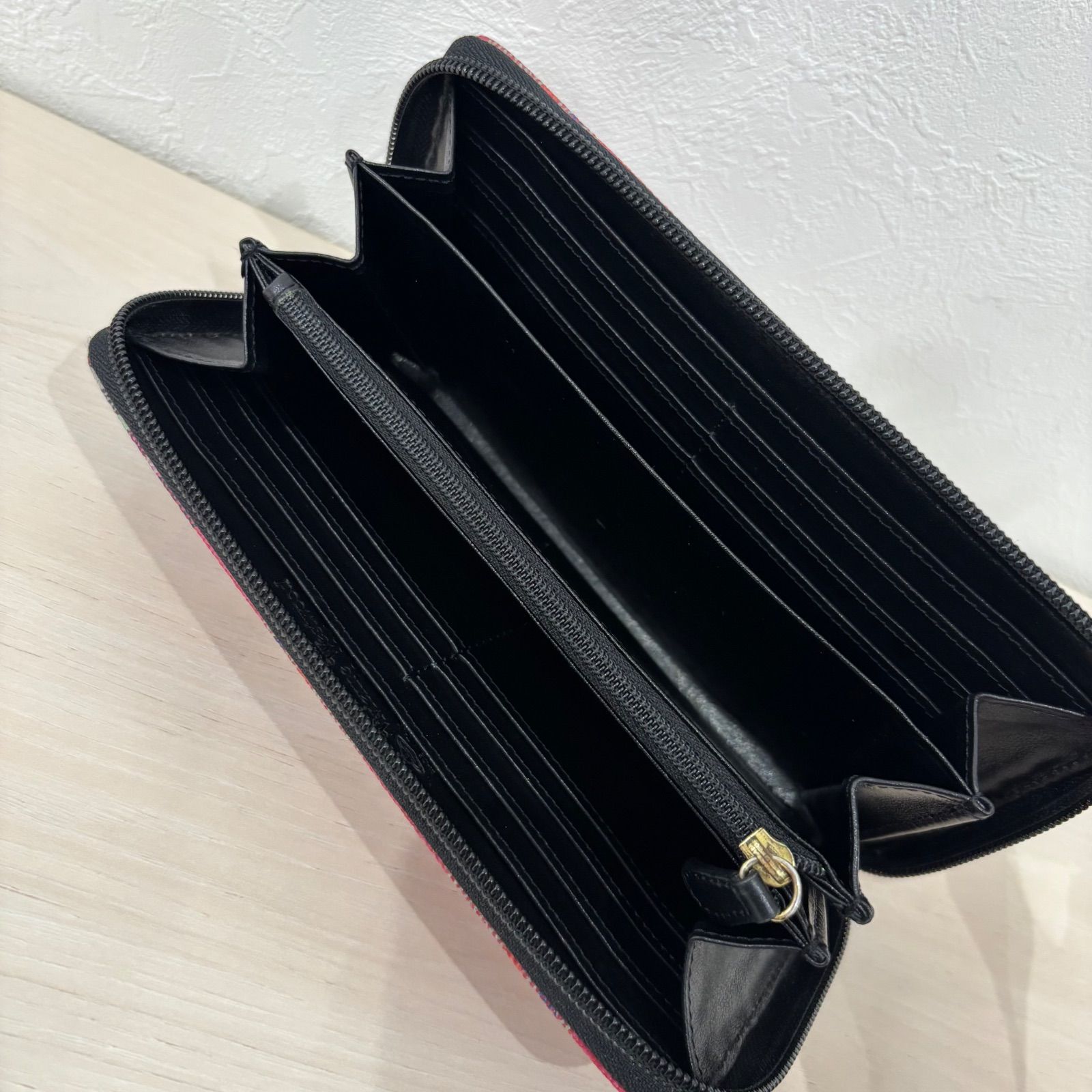 r) Vivienne Westwood ヴィヴィアンウエストウッド 長財布 ラウンド