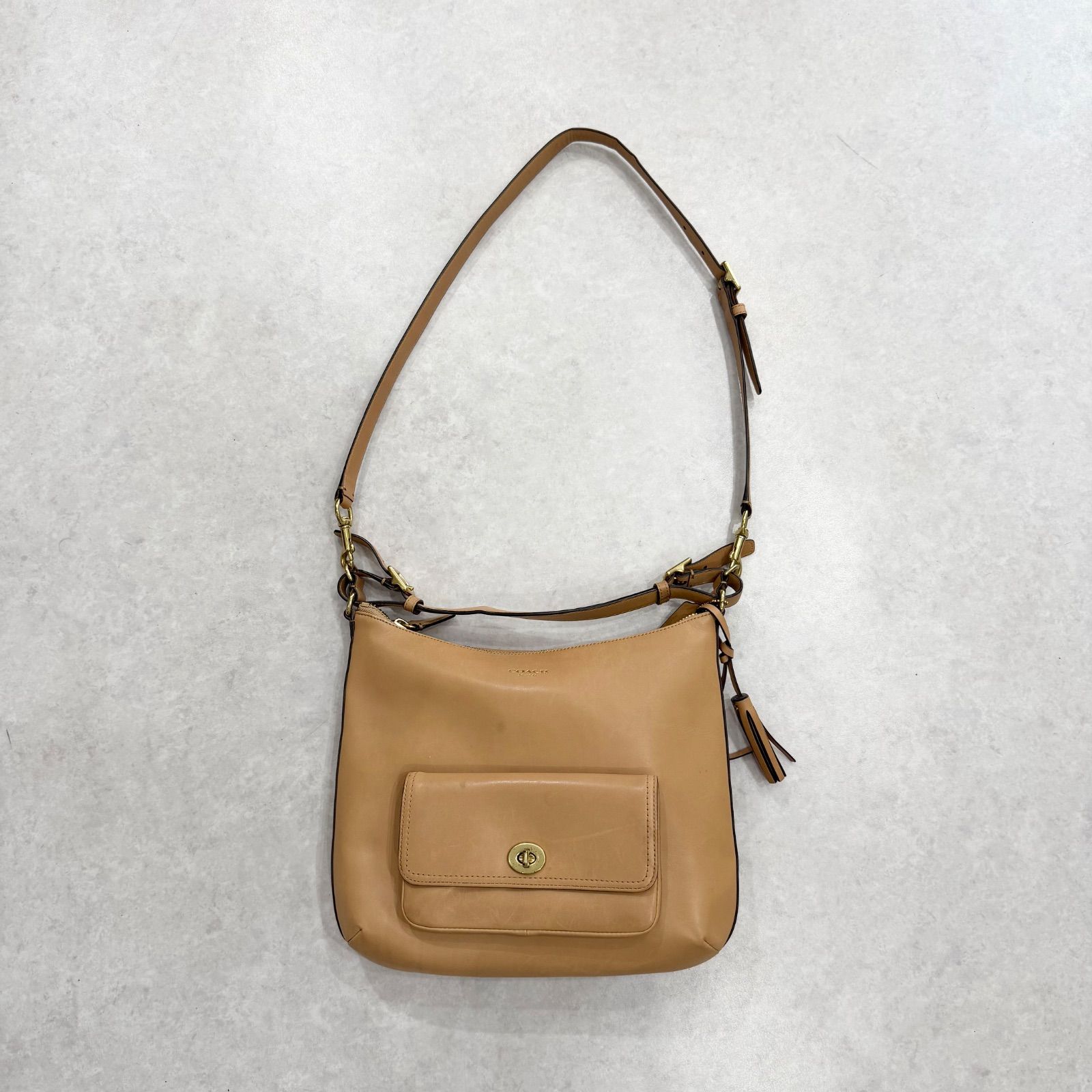 【良品】COACH コーチ レガシー コートニー ホーボー 2WAYバッグ 22381 ベージュ レザー ショルダーバッグ ハンドバッグ タッセル