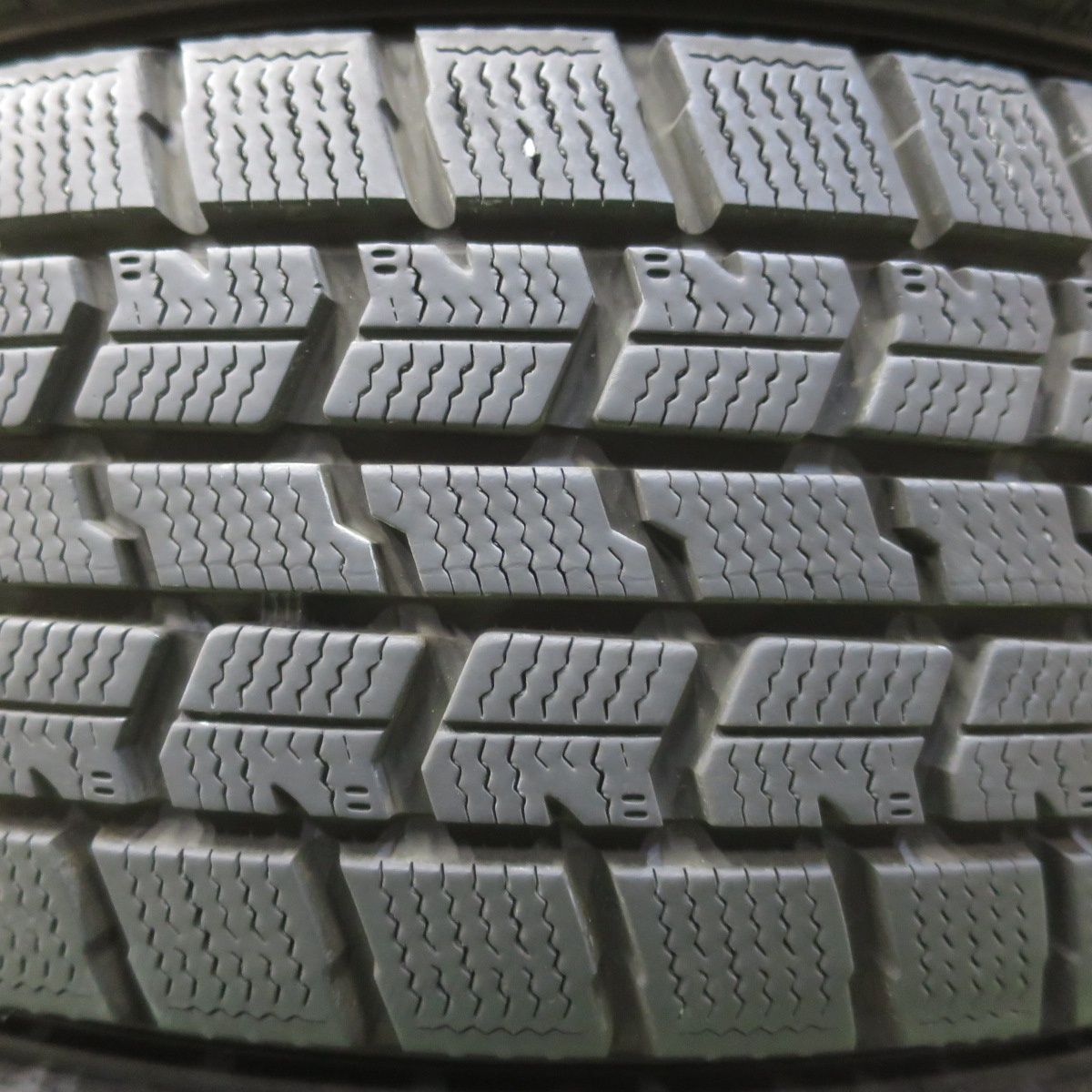 バリ溝！23年！9分☆スタッドレス 175/65R15 グッドイヤー アイスナビ7