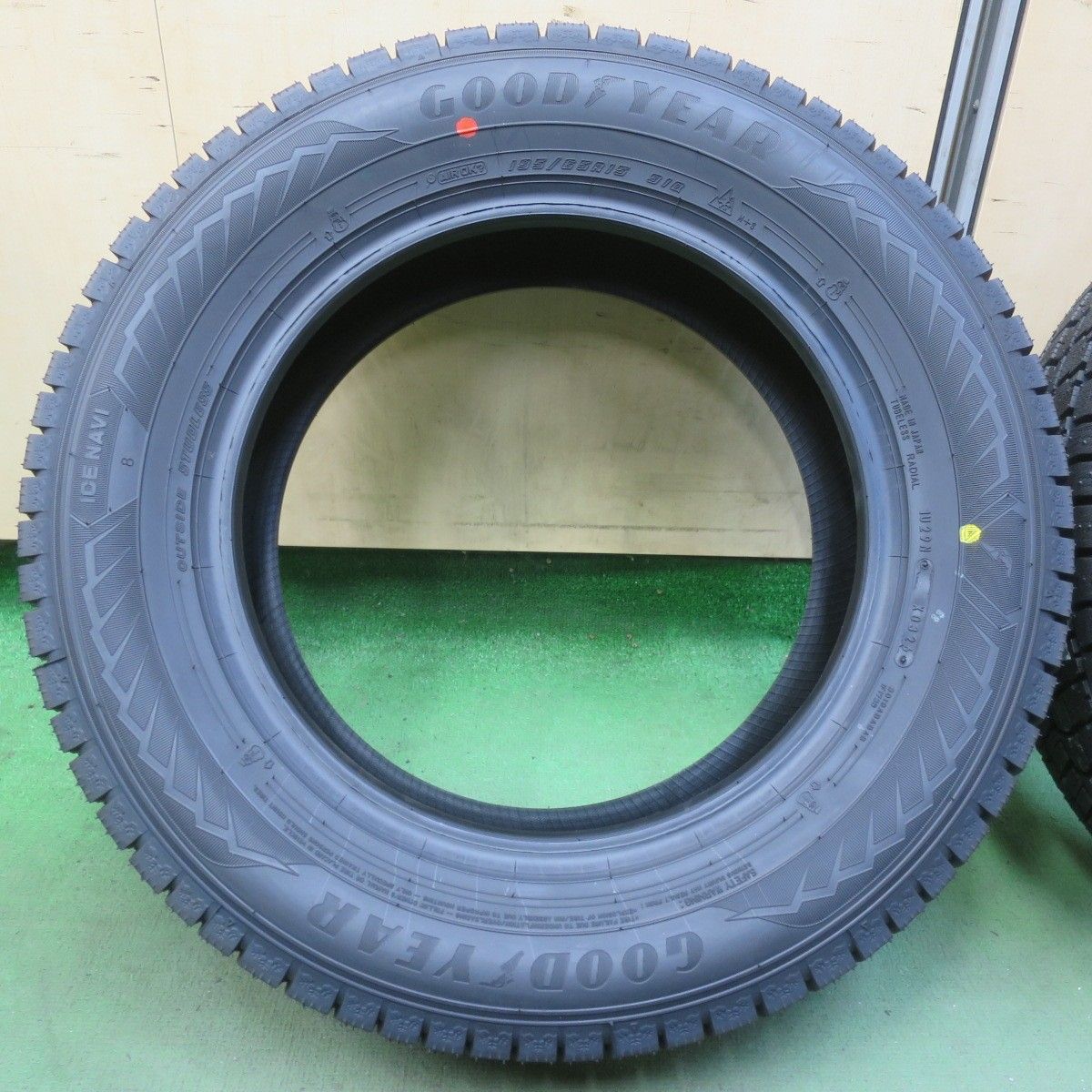 未使用！26年☆スタッドレス 195/65R15 グッドイヤー アイスナビ8