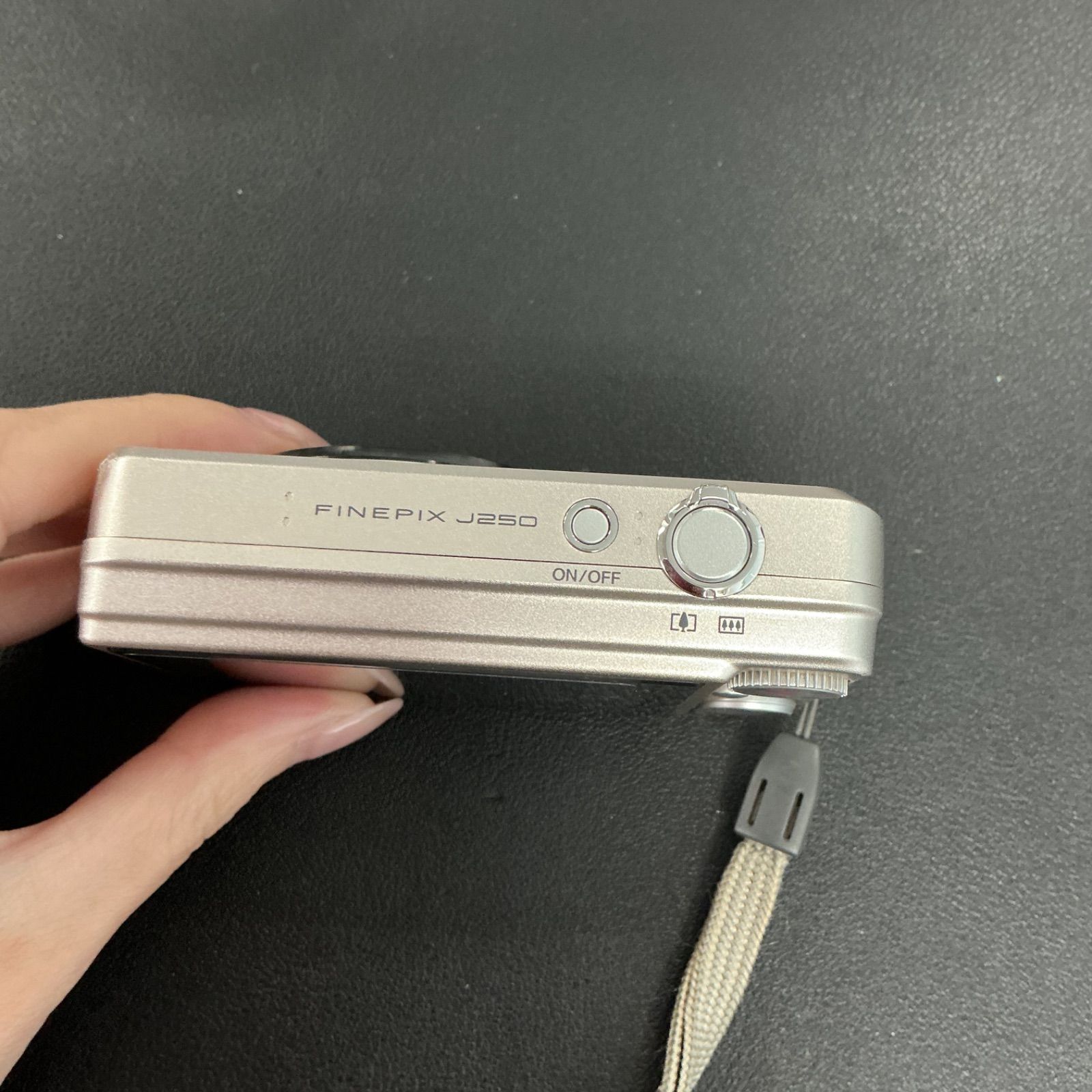 CC2672 富士フイルム FUJIFILM FinePix J250 デジタルカメラ 現状