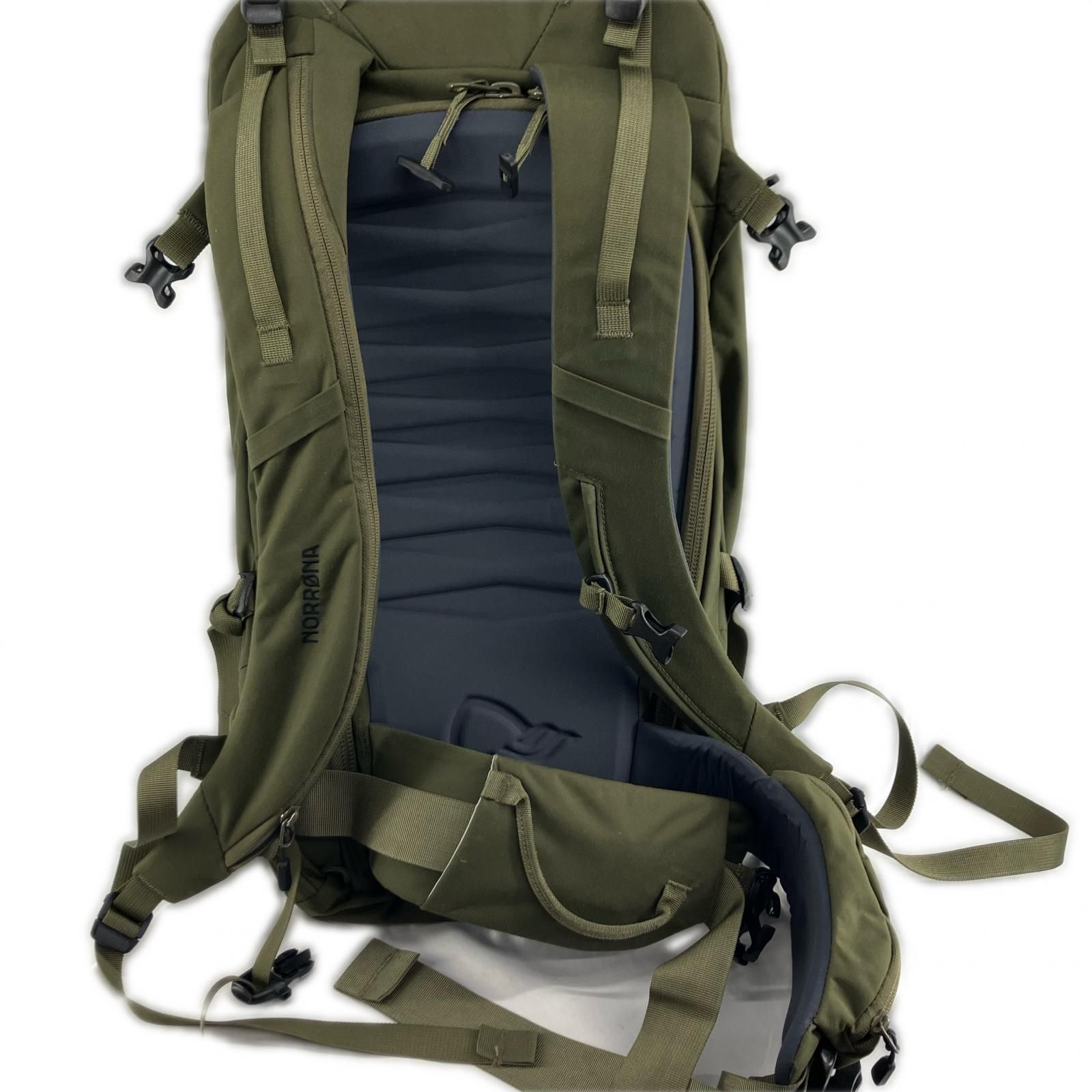 Norrona ノローナ lofoten30 オリーブグリーン リュック NORRONA ノローナ バックパック LOFOTEN30 オリーブ - メルカリ