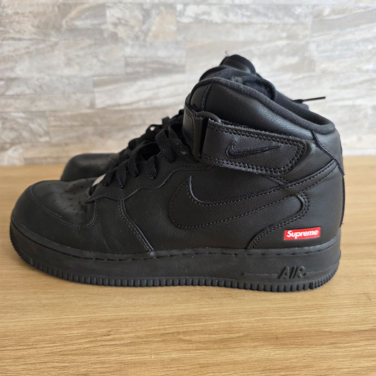 NIKE ナイキ ×SUPREME AIR FORCE 1 MID エアーフォース ハイカットスニーカー　27ｃｍ スニーカー FZ8784-001 メンズ レザー ブラック 中古｜詳細画像