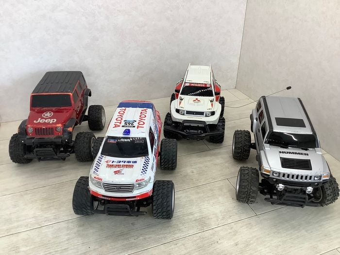 P15 ラジコン 4台まとめて HUMMER JEEP EVOLUTIONなど 動作未確認 本体