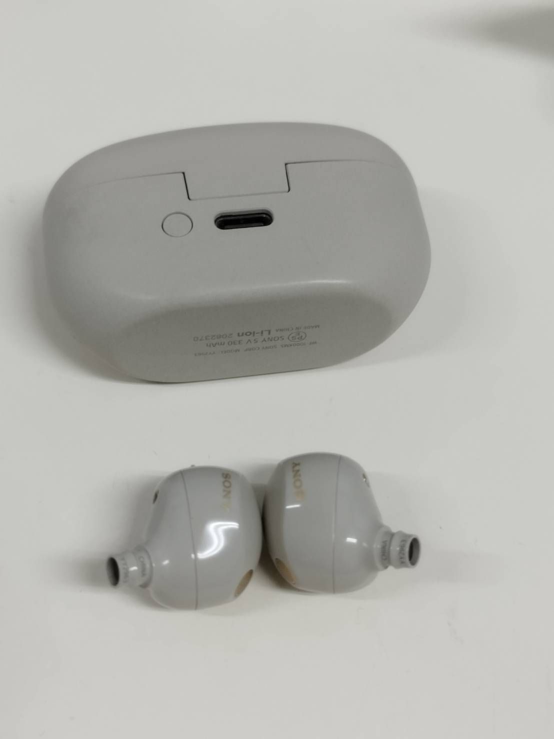 美品】SONY WF-1000XM5/YY2963/ワイヤレスイヤホン/プラチナシルバー
