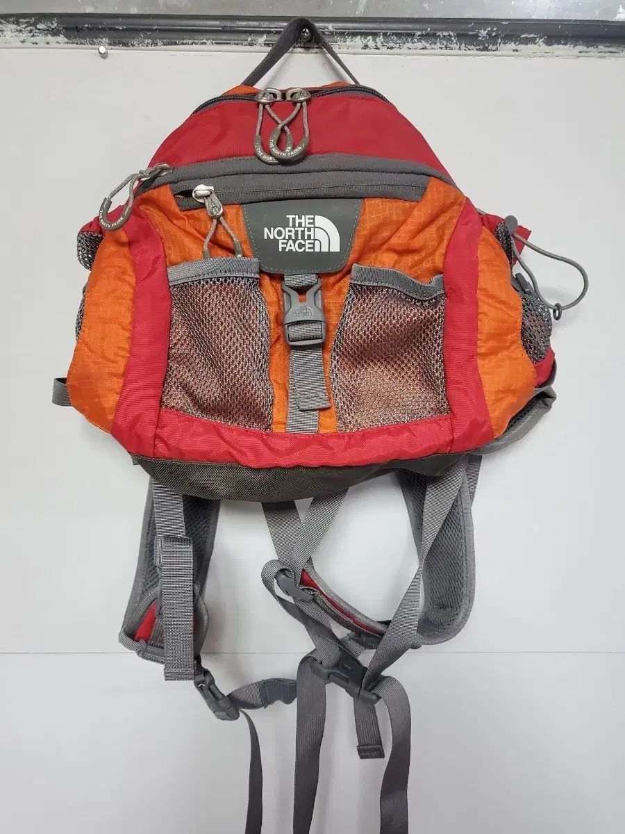 THE NORTH FACE ザノースフェイス バックパック オレンジ レッド 自転車リュック 正規品