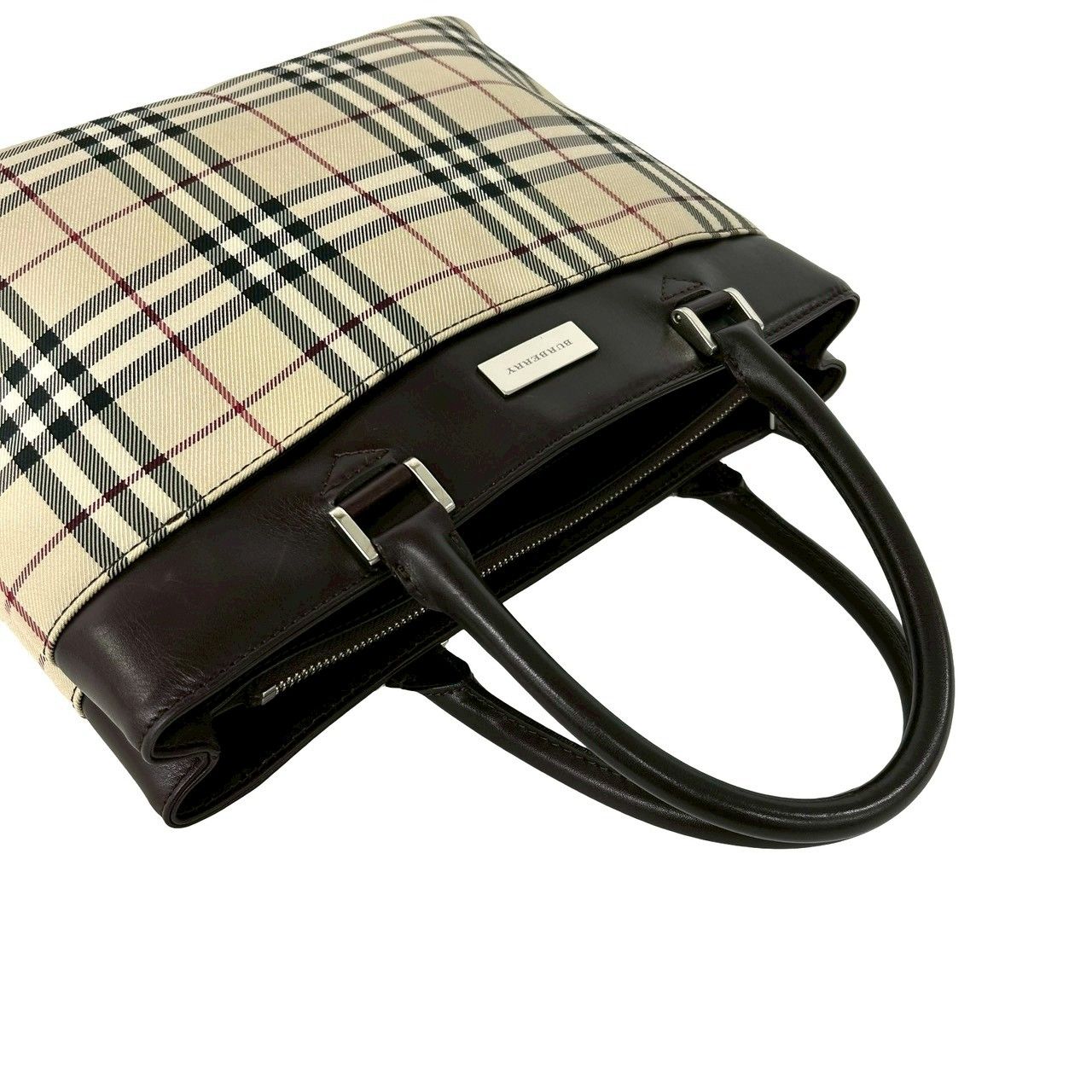 美品　バーバリー ノバチェック ロゴ レザー ベルト 黒　ベージュ　細め 極 美品 BURBERRY バーバリー ノバチェック 柄 ロゴ プレート 金具