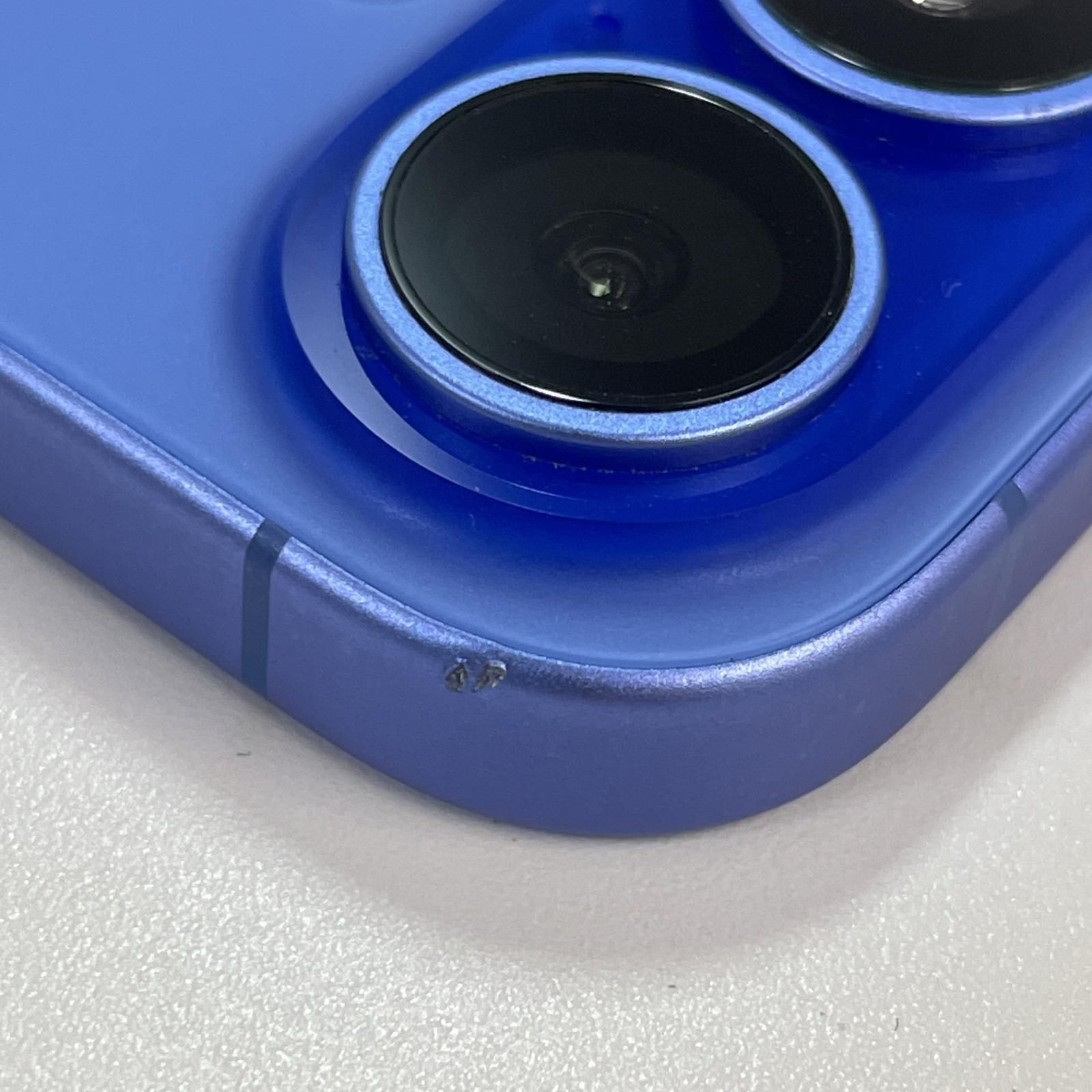au iPhone 16 128GB ウルトラマリン