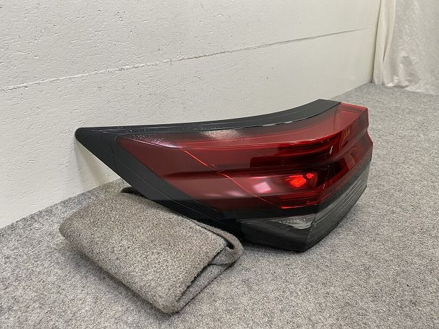 ノートオーラ FE13 純正 左ヘットライトLH LED オーラ AURA/ノート NOTE FE13/FSNE13/E13/SNE13 純正 左 テールランプ