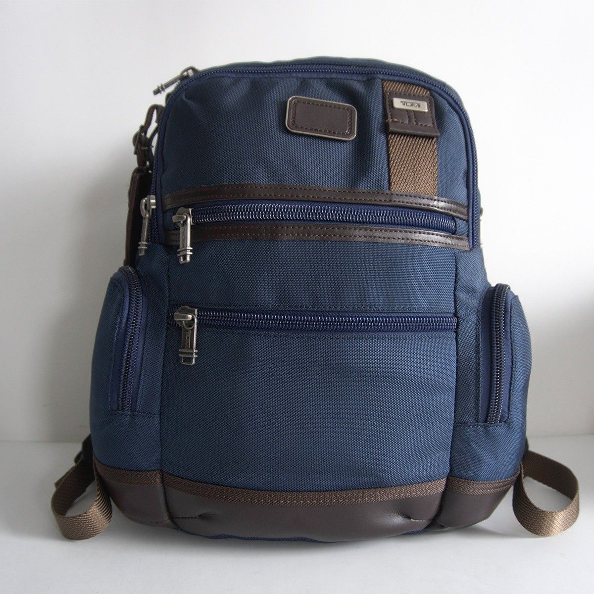 TUMI ネイビー ナイロンリュック Nellis Bravo 美品】 TUMI 【222681NVY/Alpha Bravo Knox backpack】ネイビー