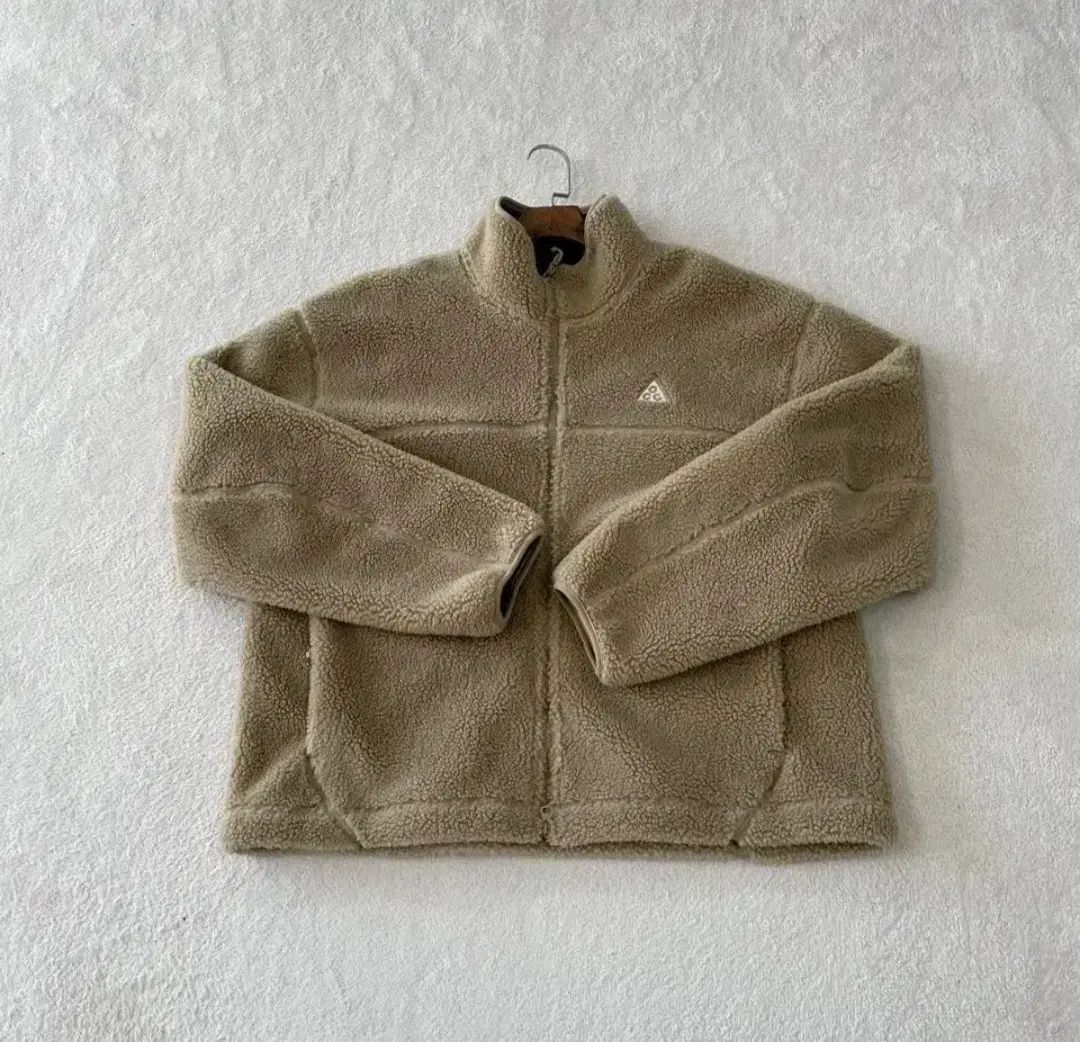 ナイキ ACG フリース ジャケット ベージュ 11,041円