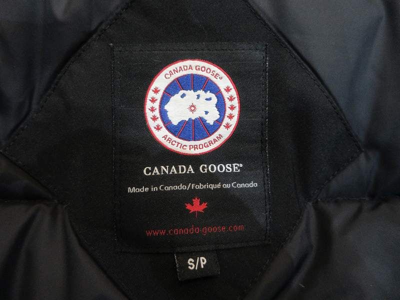 カナダグース CANADA GOOSE ダウンジャケット カムループス ブラック S
