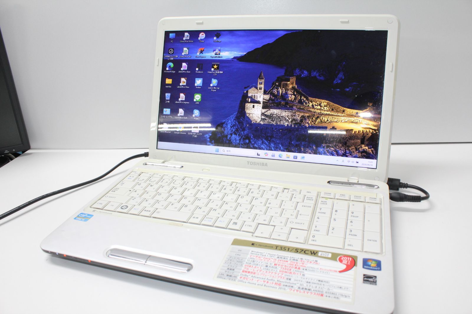 【中古ノートPC】東芝〈dynabook T351/57CW〉第2世代Core i5/SSD256GB/メモリ8GB ⑤