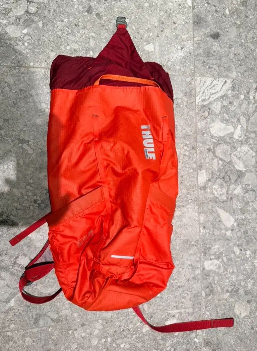 THULE(スーリー) STUR 20L 20リットル リュックサック バックパック