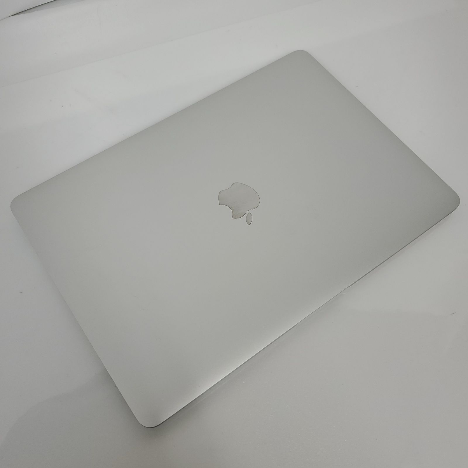 中古美品！大容量！Apple MacBook Air (M1,2020) A2337・Apple M1 