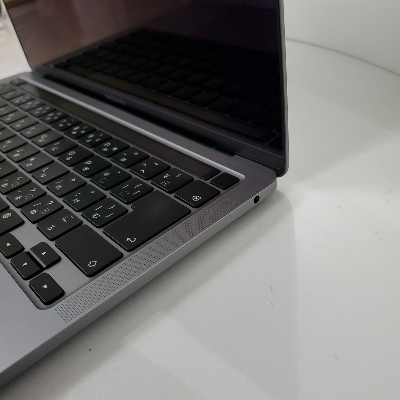 中古美品！Apple MacBook Pro (13-inch, M1, 2020) A2338・Apple M1 