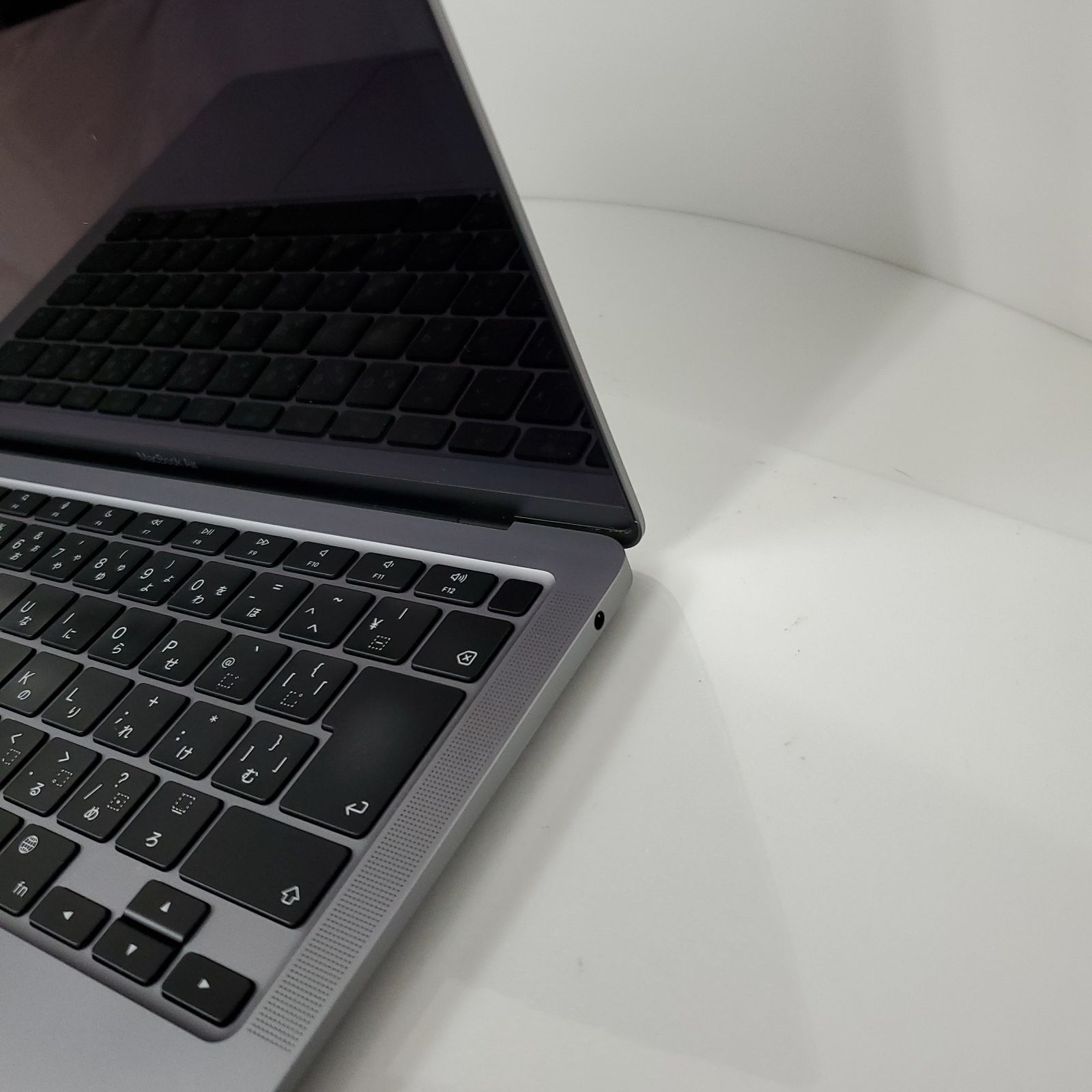 中古美品！Apple MacBook Air (M1,2020) A2337・Apple M1・メモリ16GB
