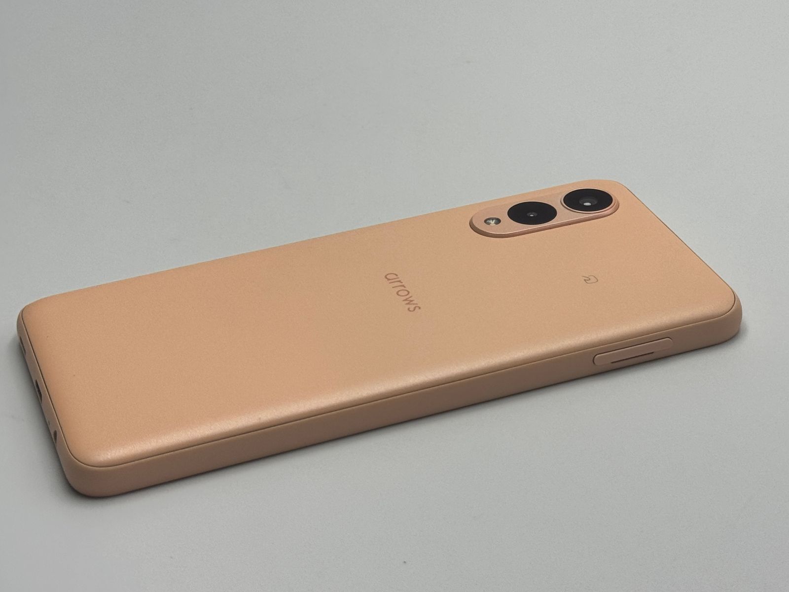 arrows We2 FCG02 64GB ライトオレンジ SIMフリー 中古A - メルカリ