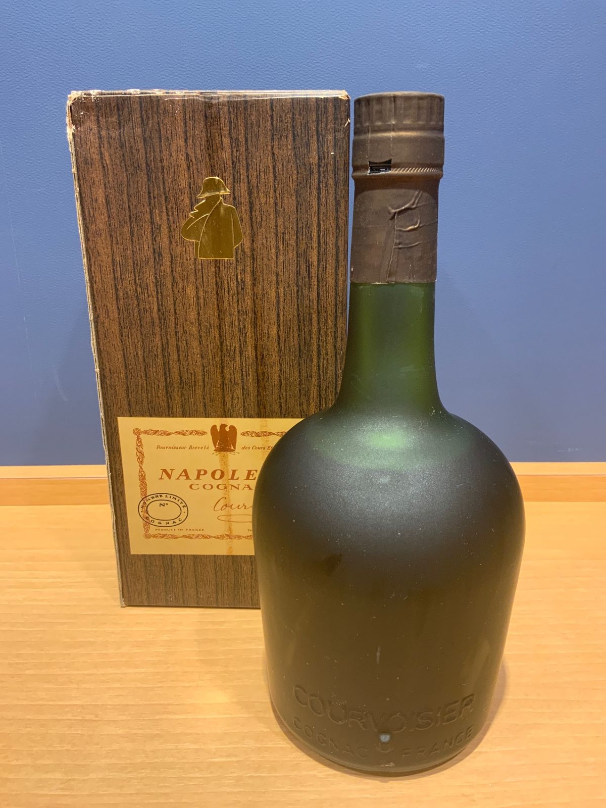 クルボアジェ ナポレオン 700ml 40度 - LIQUORJOY