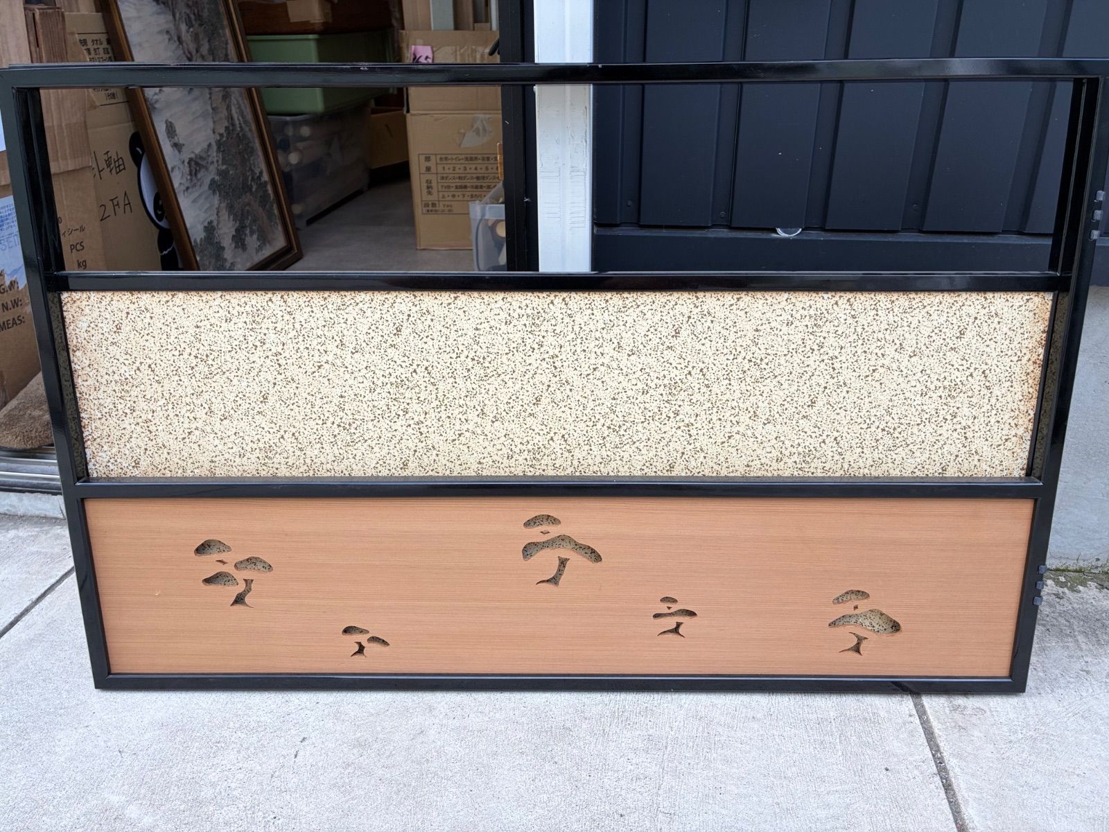 茶道具】風炉先屏風 二つ折 黒塗枠 金砂子 松透かし彫り 伝統工芸品 古