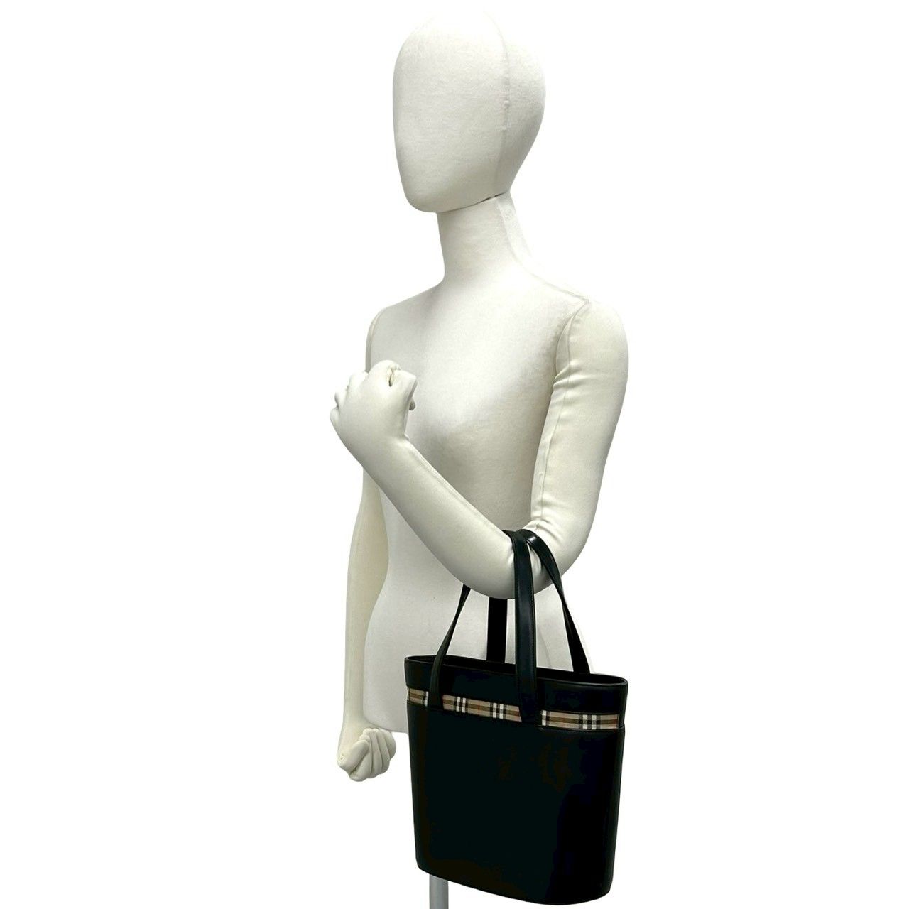 極 美品 BURBERRY バーバリー ノバチェック ロゴ 刻印 レザー 本革