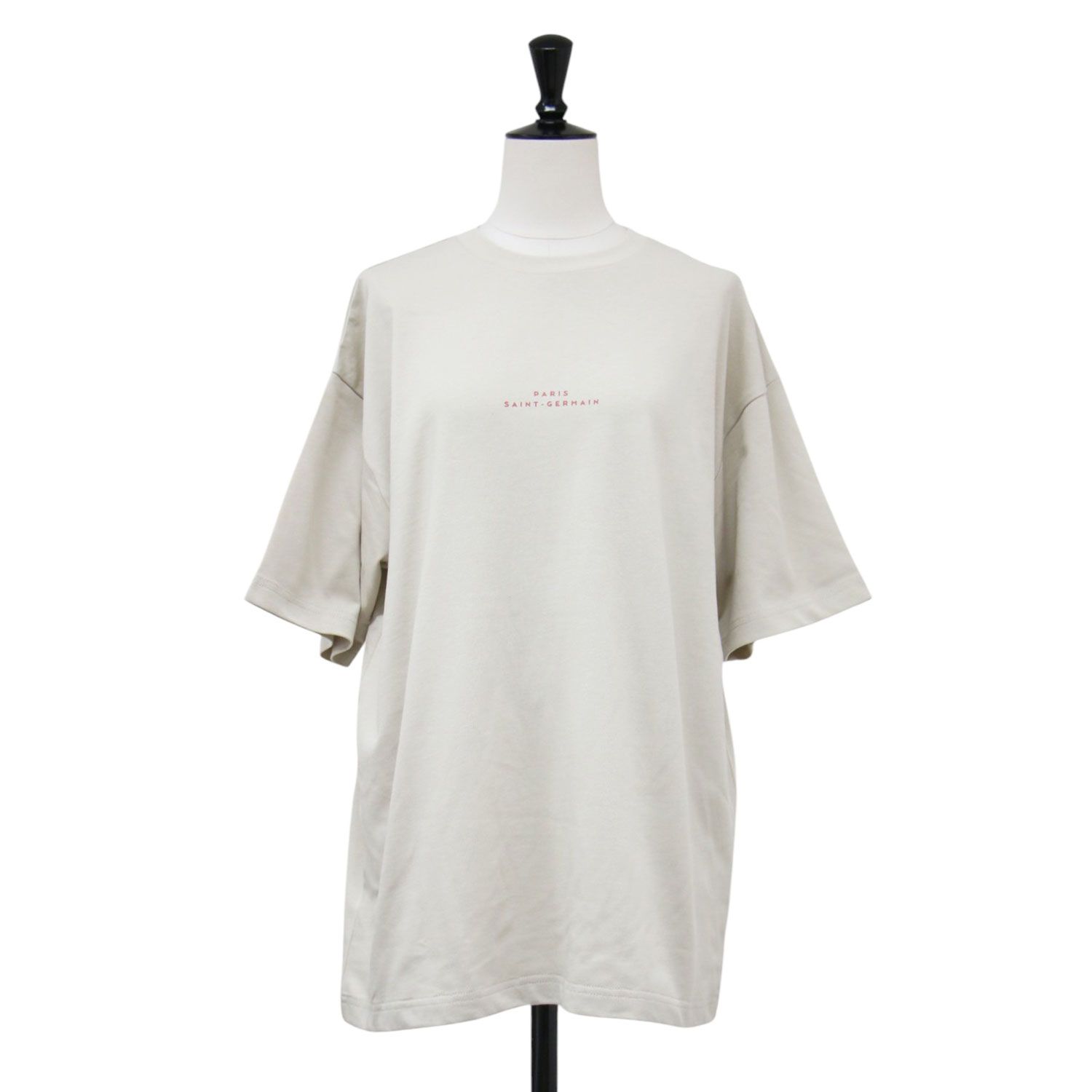 【新品】Paris Saint-Germain パリ サンジェルマン Tシャツ ベージュ サイズ:M 26春夏 バックプリント 半袖 Tシャツ JP BACK EMBLEM TEE カットソー ハーフスリーブ クルーネック ロゴ 8,137円