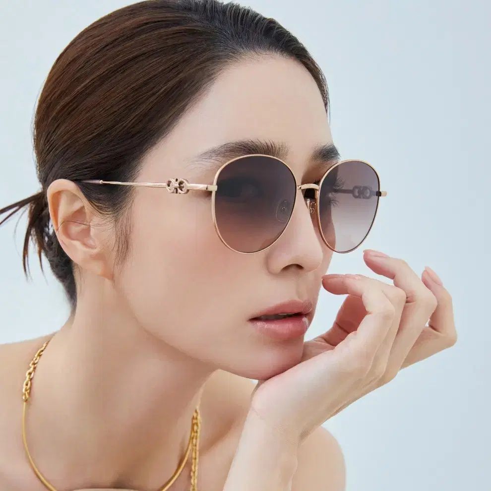 正規品 FERRAGAMO サングラス (59mm) 軽い ラウンドメタル NEW