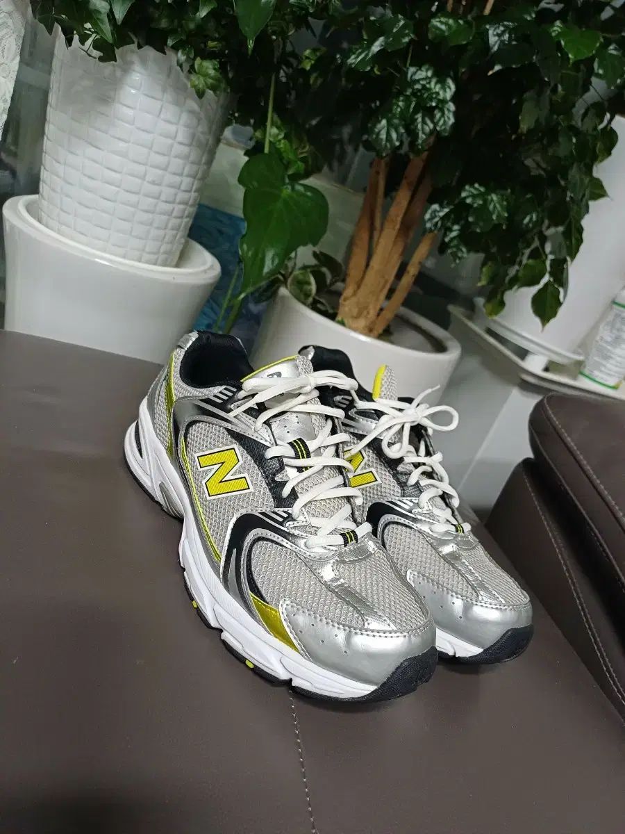 ニューバランス 530 シルバー イエロー 280