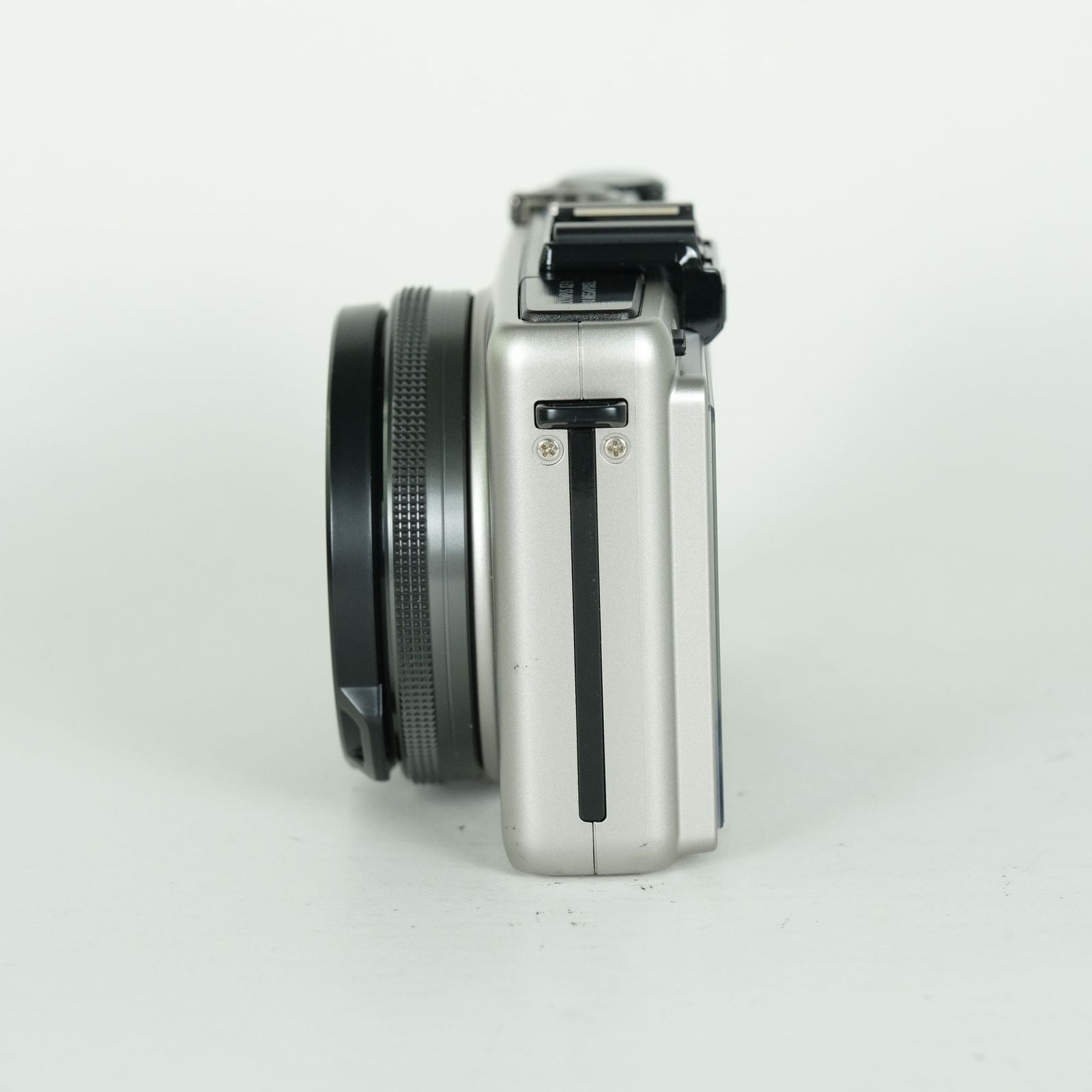 良品] OLYMPUS XZ-1 チタニウムシルバー プレミアムキット