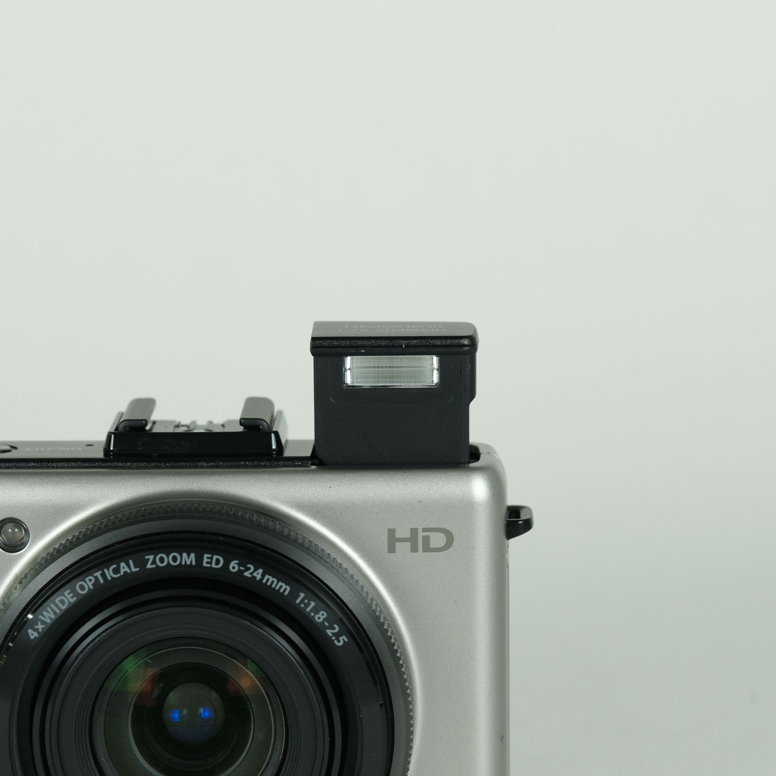 良品] OLYMPUS XZ-1 チタニウムシルバー プレミアムキット