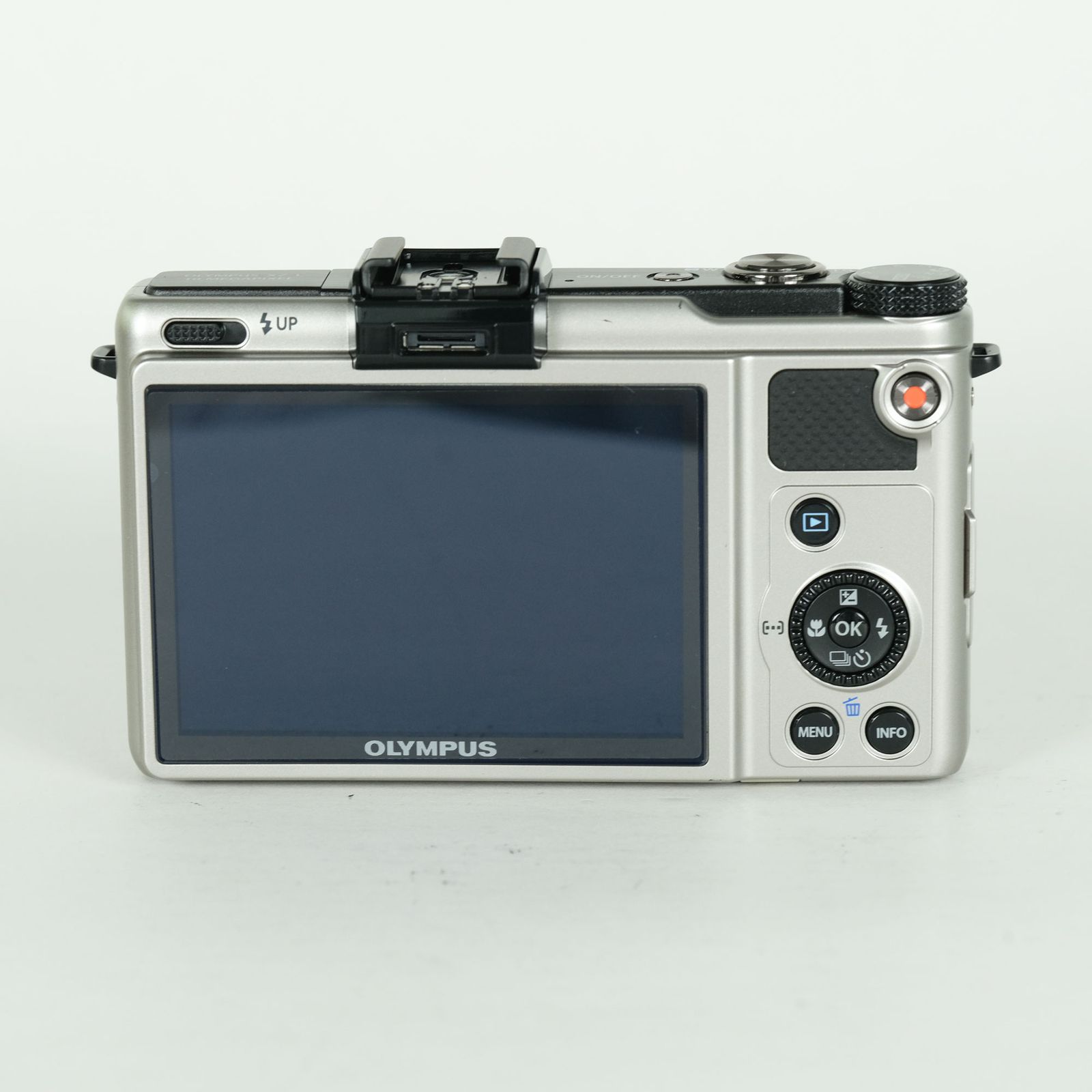 Olympus コンパクトデジタルカメラ シルバージャンク品 良品] OLYMPUS XZ-1 チタニウムシルバー プレミアムキット