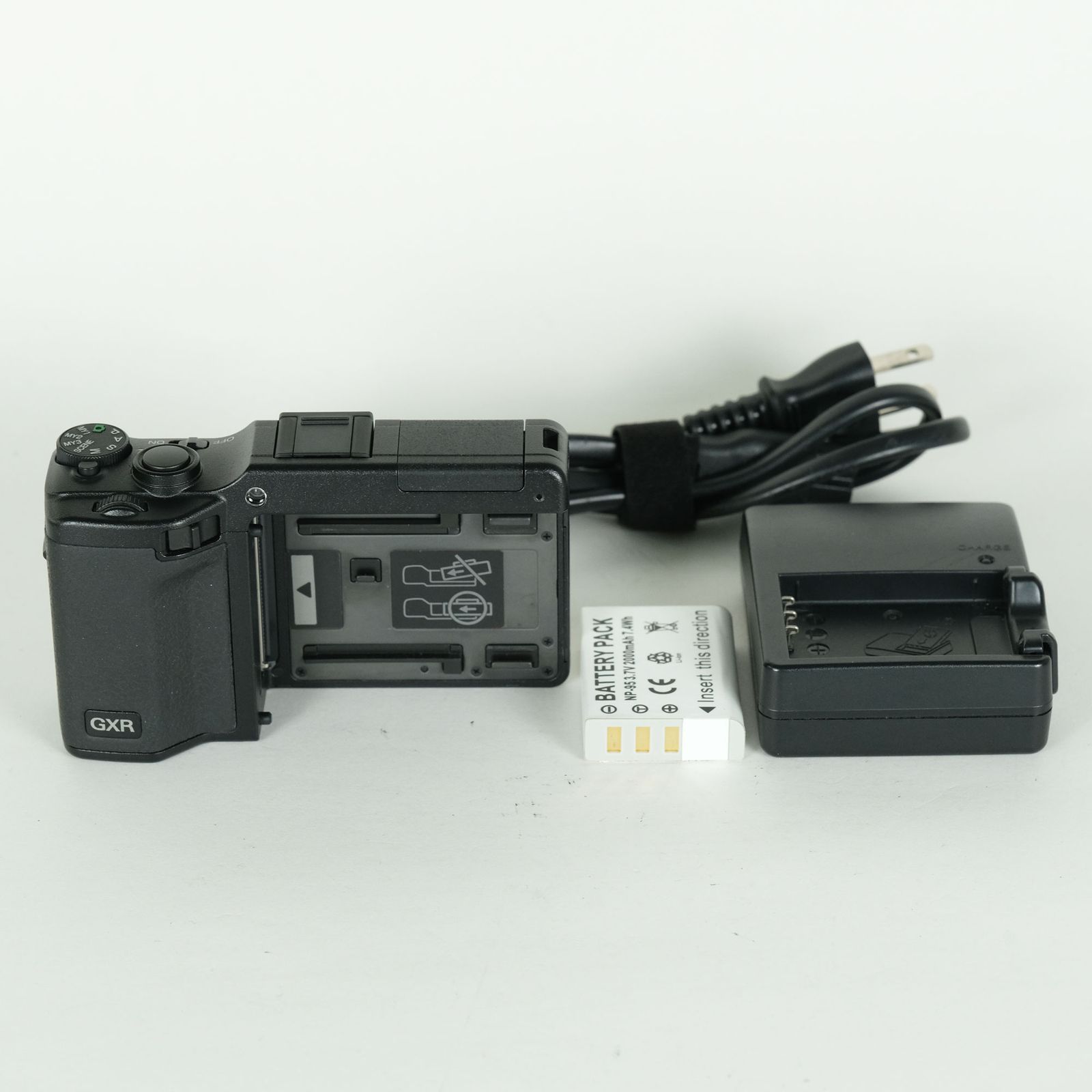 [良品] RICOH GXRボディ | コンパクトデジタルカメラ