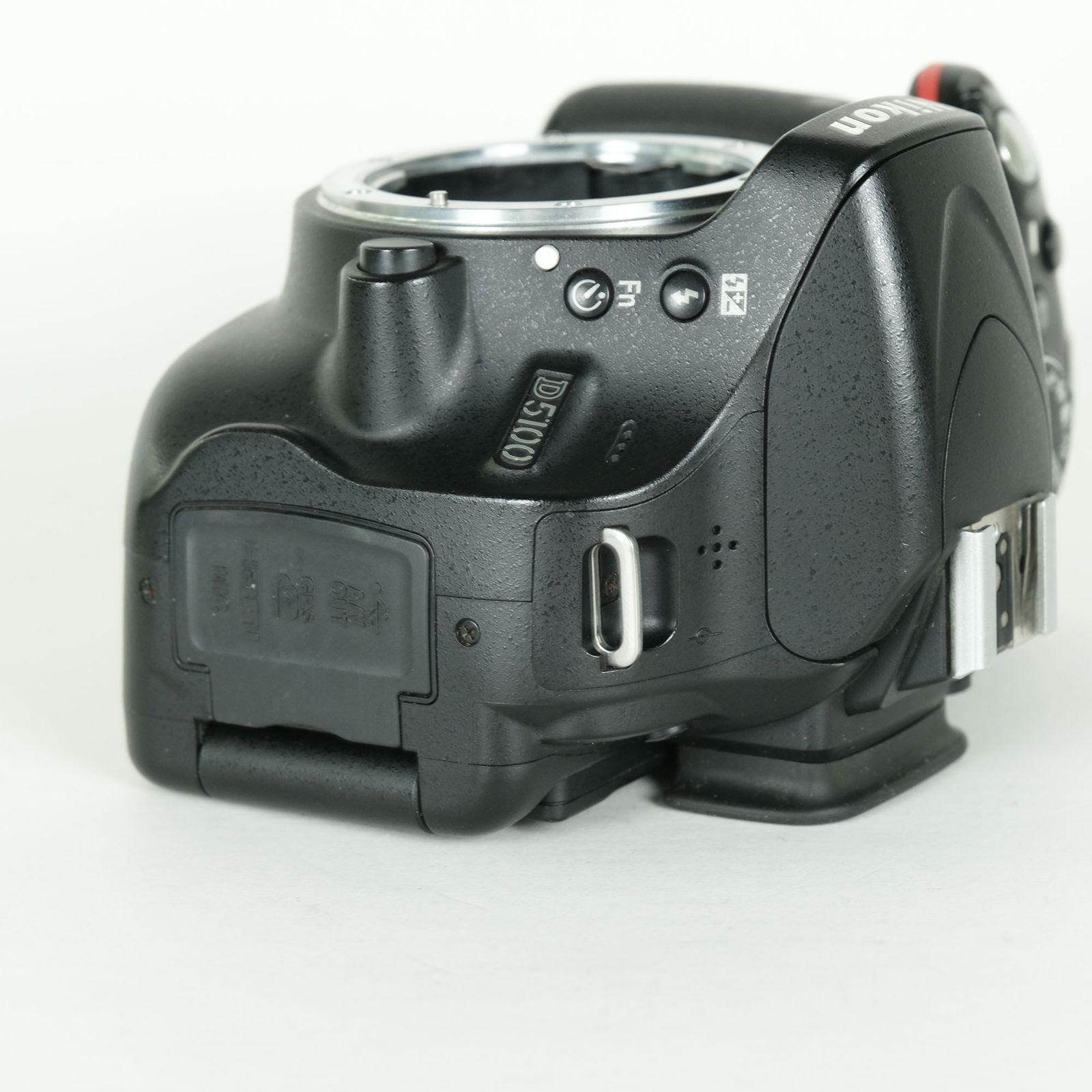 良品 | シャッター数17,496回] Nikon D5100 ボディ | ニコンFマウント