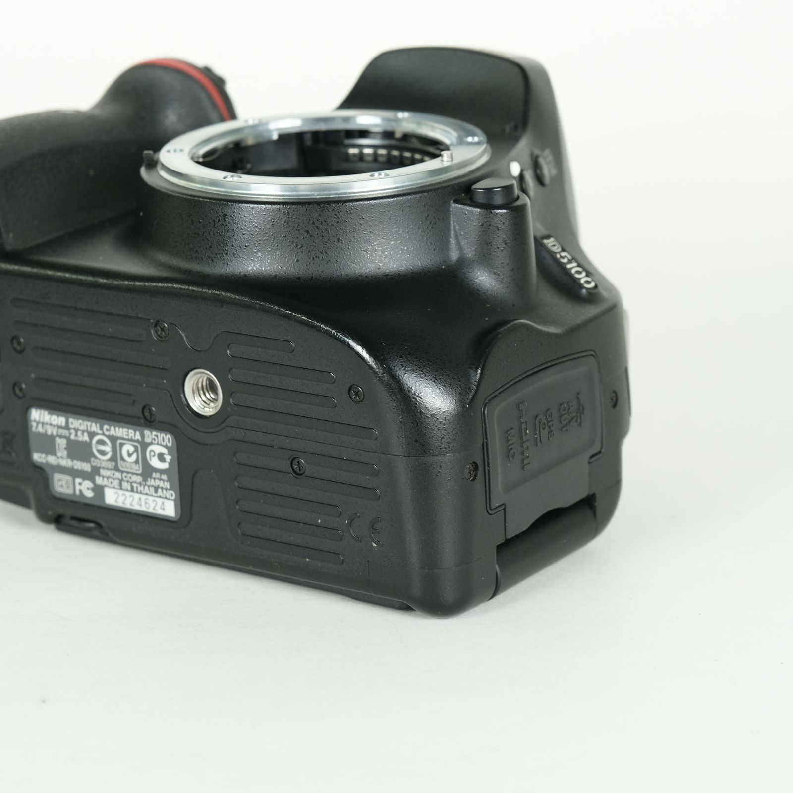 良品 | シャッター数17,496回] Nikon D5100 ボディ | ニコンFマウント