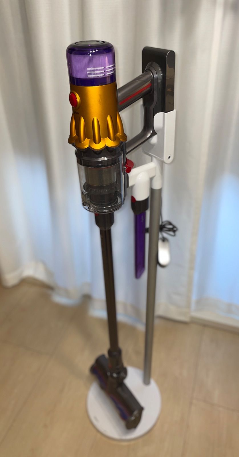 ダイソン コードレスクリーナー　SV30 HANDY仕様　美品 美品 ダイソン SV30 コードレスクリーナー サイクロン 掃除機 ハンディ