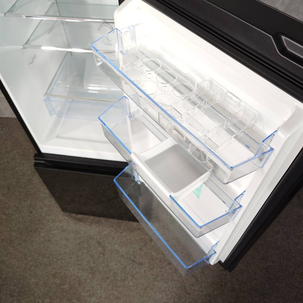2023年製】 Hisense ハイセンス ミラータイプ 冷凍冷蔵庫 HR-G16AM 
