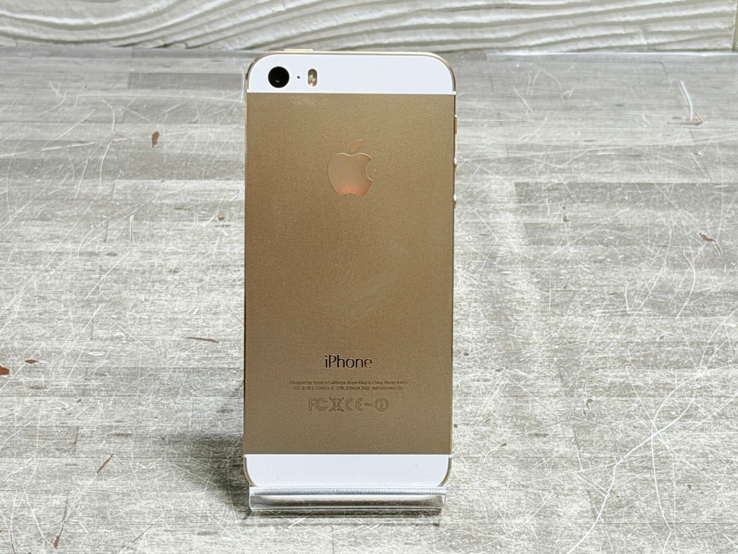 iPhone 5s 16GB ゴールド 初期化済 アクティベーションロック解除