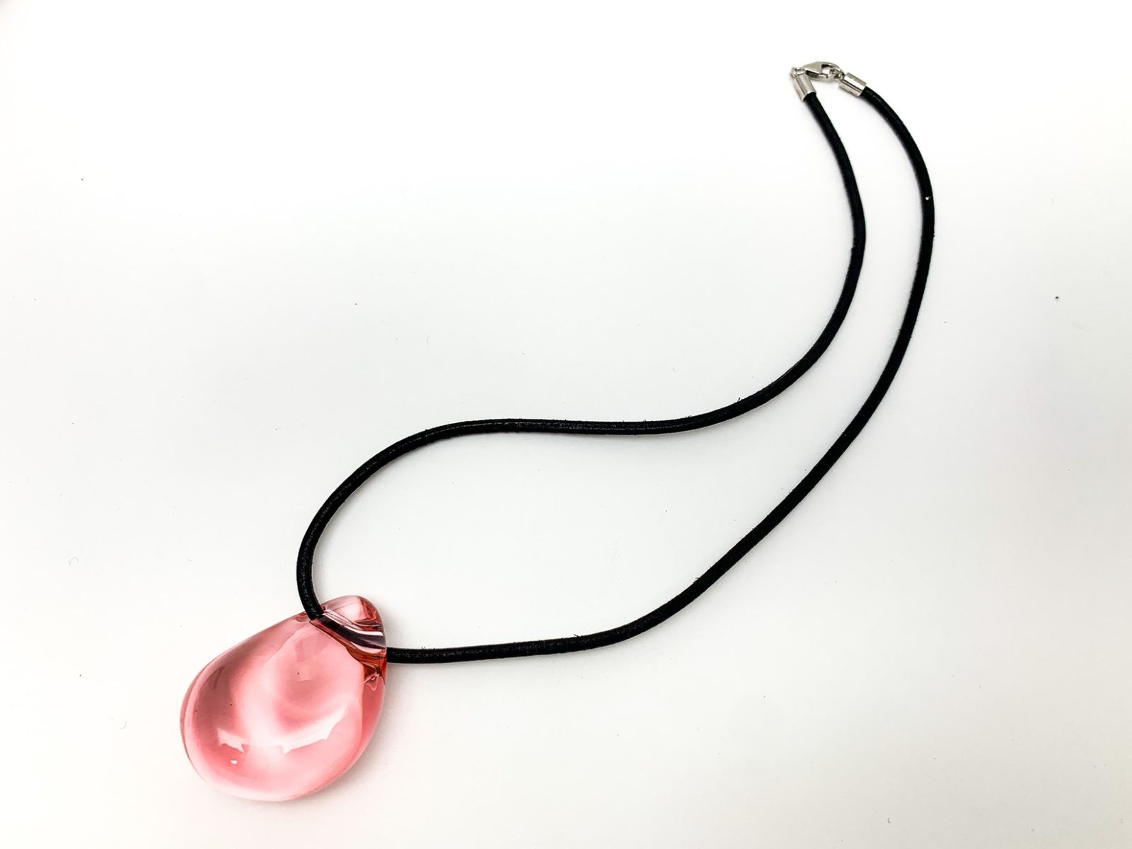 Baccarat バカラ クリスタルガラス ドロップ しずく 涙型 ピオニー 