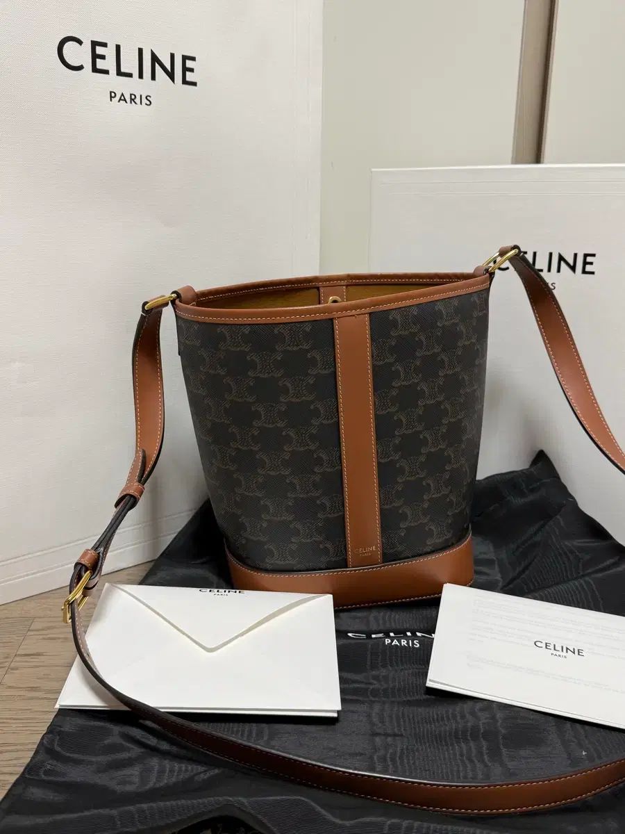 Celine セリーヌ バケットバッグ スモール 24年式