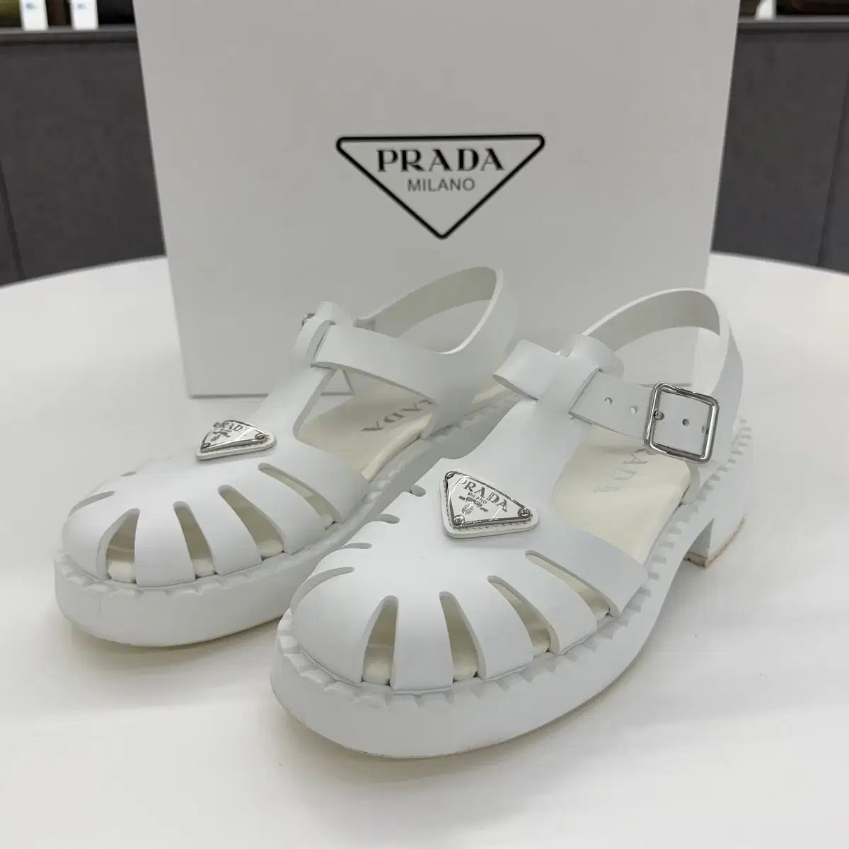 { 37 } PRADA プラダ ラバー サンダル