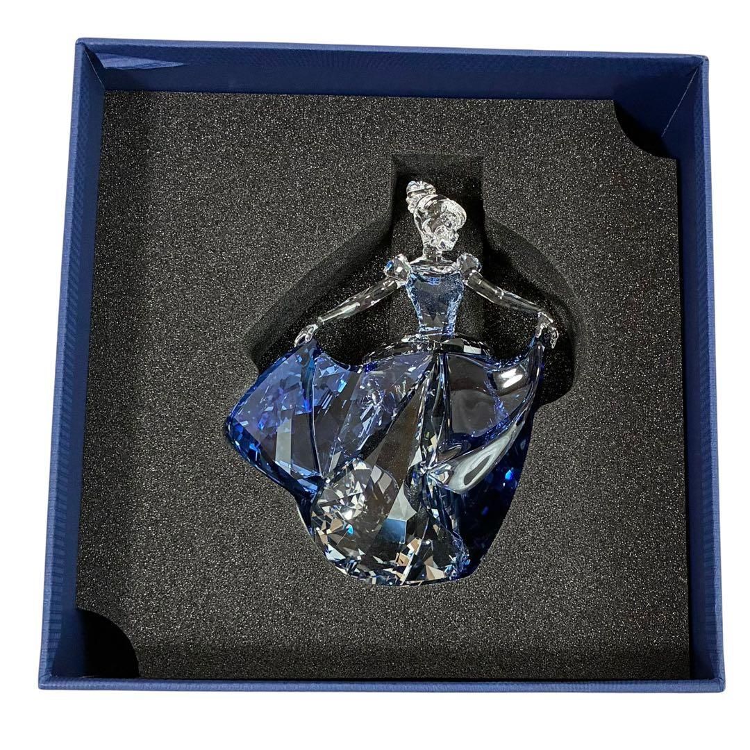 SWAROVSKI シンデレラ 2015年限定 フィギュリン 希少】 スワロフスキー ディズニー シンデレラ フィギュリン 2015年