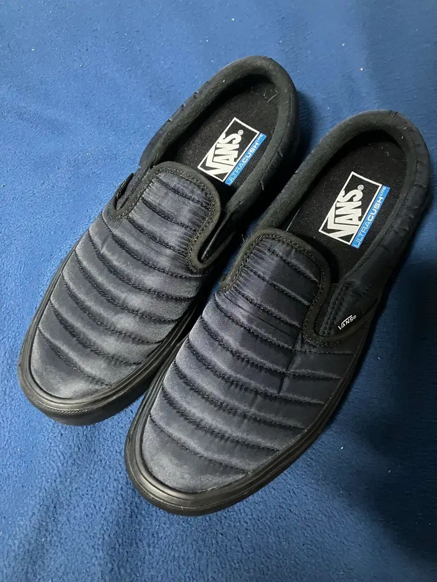 275 VANS スリッポン LITE キルティング ブラック