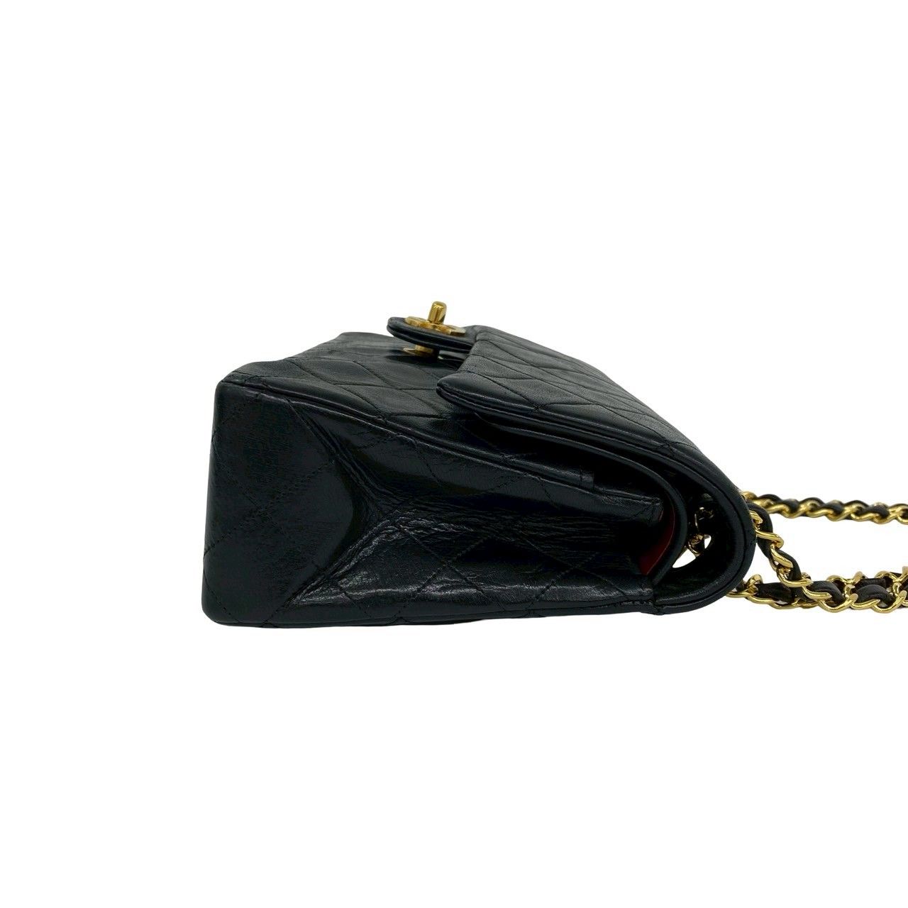 ✨極美品✨CHANEL　iPhone15Pro　ココマーク　マトラッセ　チェーン ✨極美品✨CHANELiPhone15Proココマークマトラッセチェーン