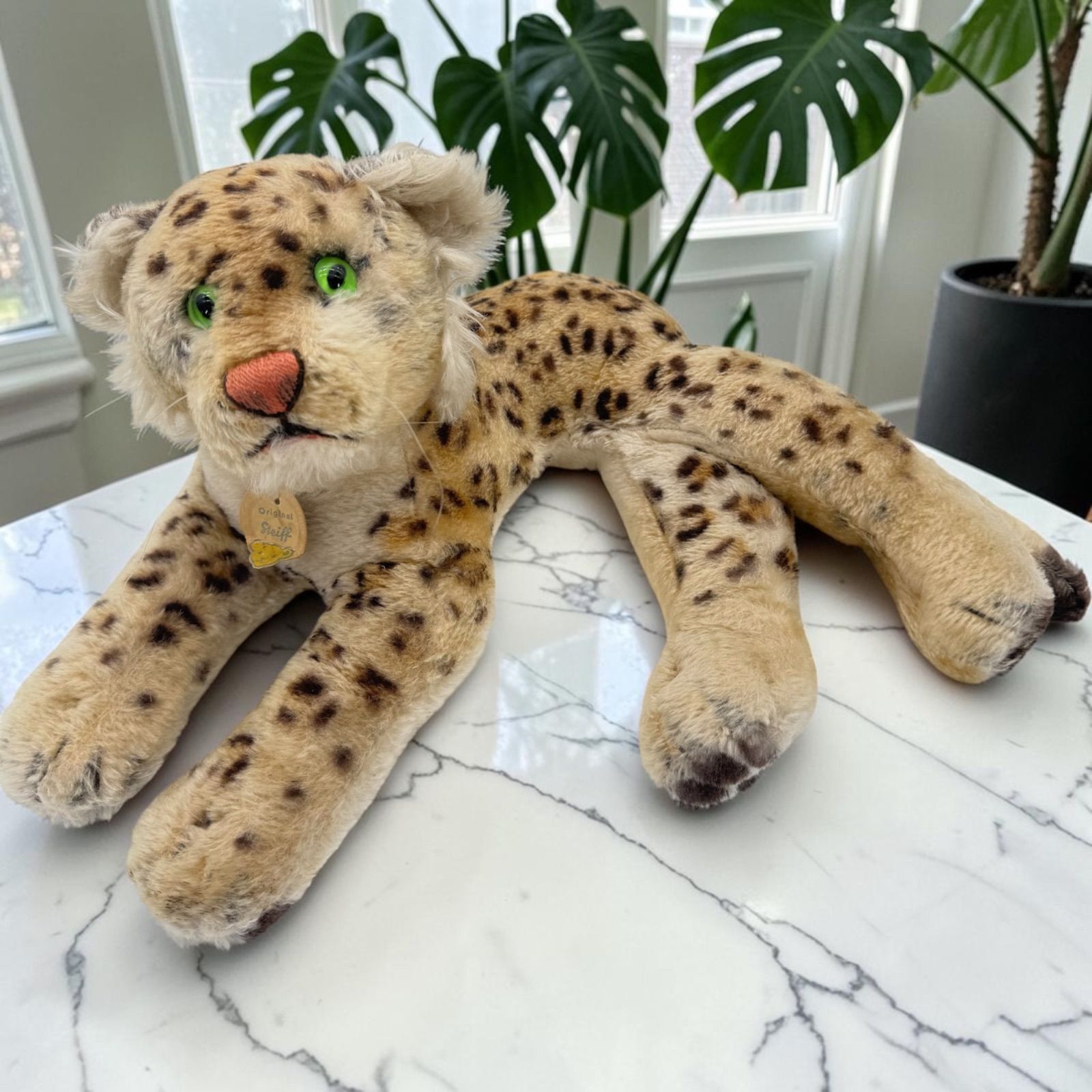 送料無料☆シュタイフ☆Leopard 28cm☆くつろぎポーズのレオパード