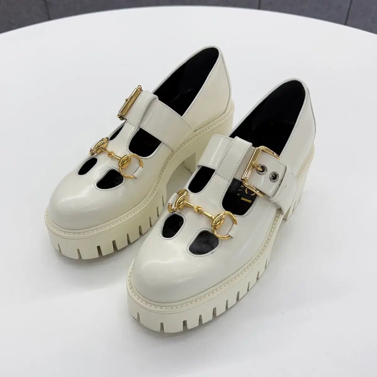 { 36 5 } グッチ ホースビット ローファー