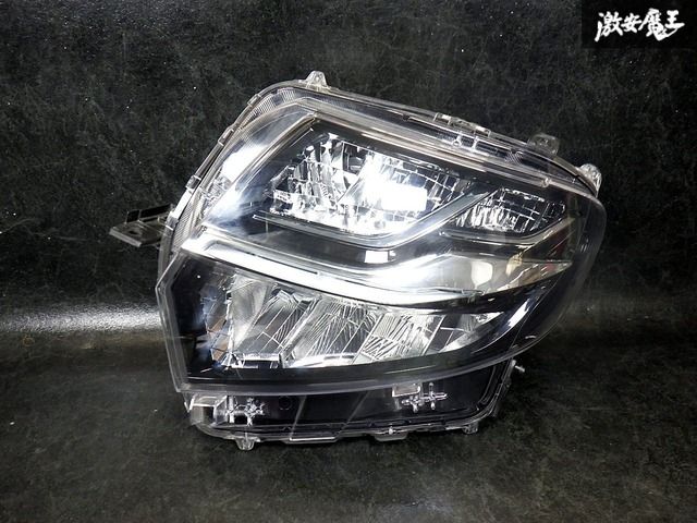 ダイハツ純正　LA650S　タントファンクロス　LEDヘッドライト 右 ダイハツ タントファンクロス 純正 LEDヘッドライト 右 LA650S 純正