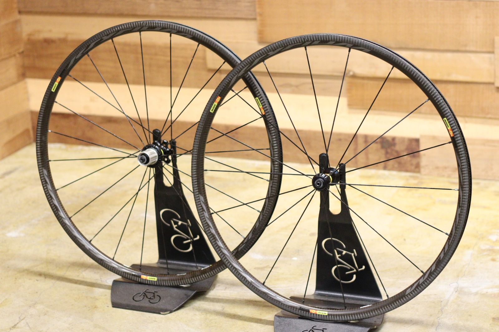 マヴィック MAVIC キシリウム KSYRIUM PRO CARBON SL カーボン 