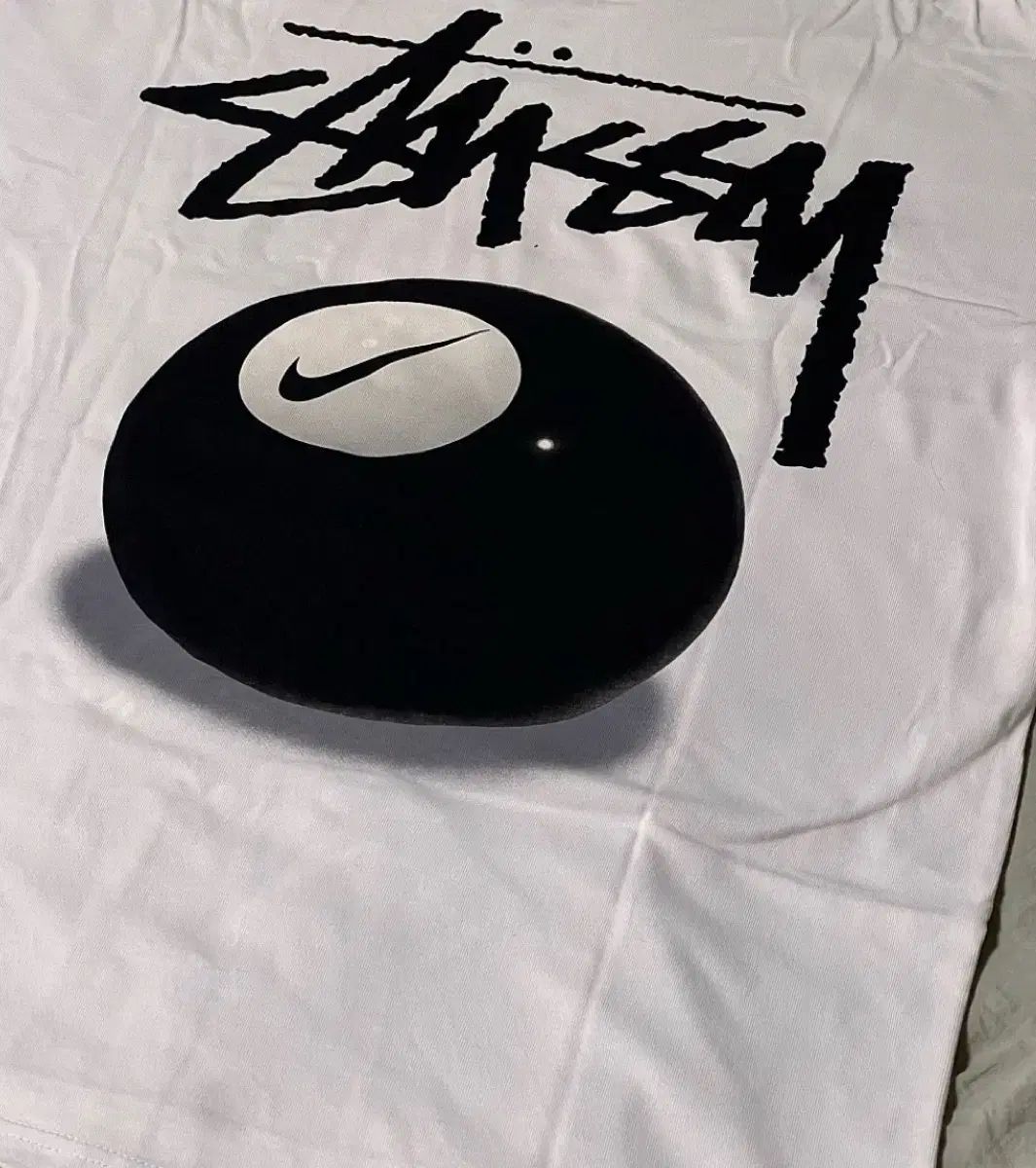 ナイキ x STU 8ボール Tシャツ 白