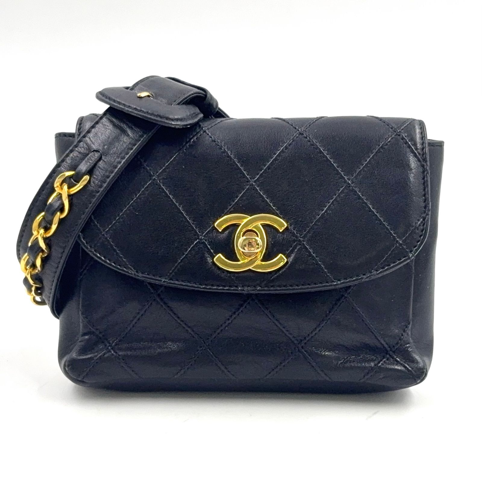 【美品】シャネル ウエストポーチ マトラッセ ラムスキン ターンロック 黒 新着】CHANEL マトラッセ ターンロック ウエストポーチ ベルトバッグ